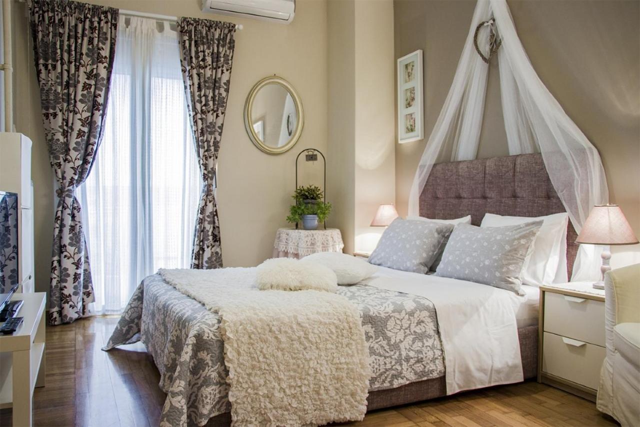 City Stay Close To The Metro A Charming Flat Атина Екстериор снимка