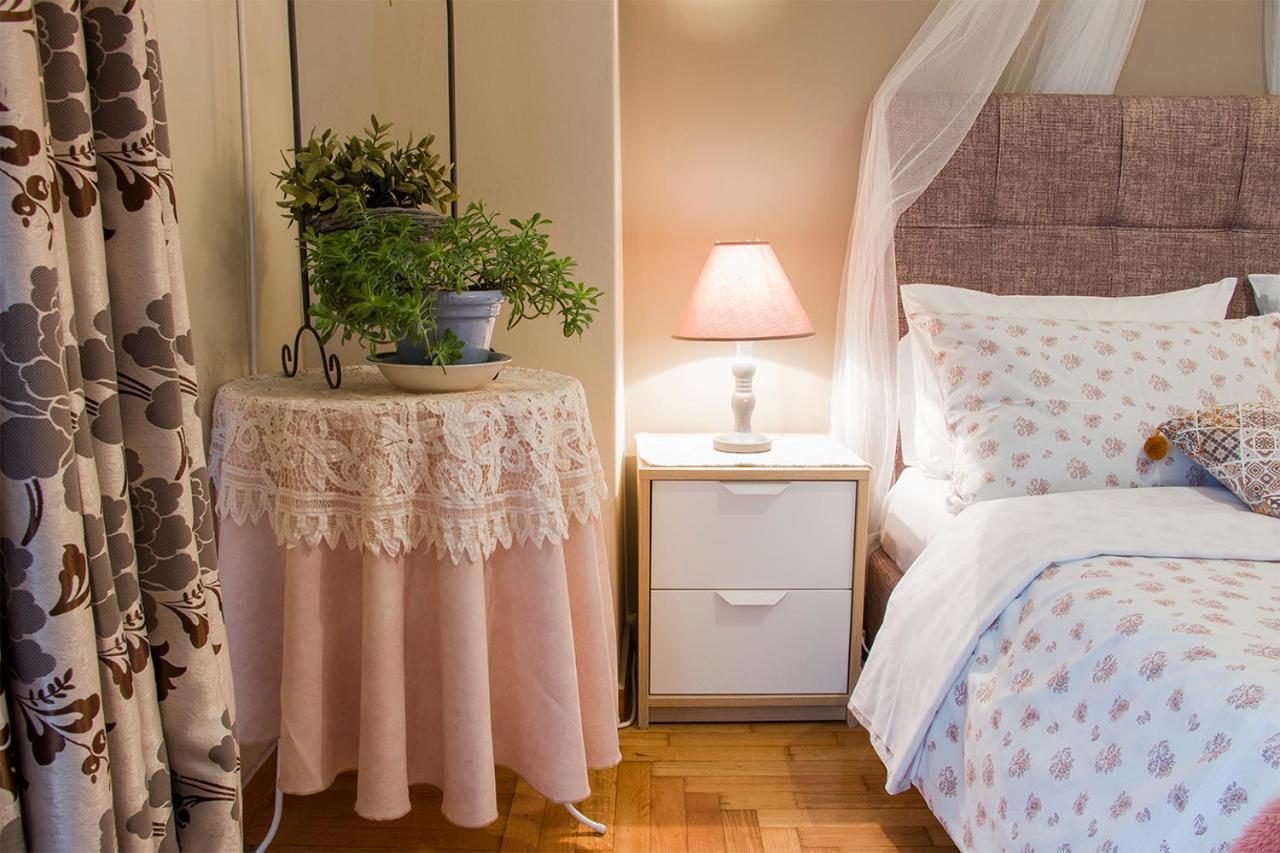 City Stay Close To The Metro A Charming Flat Атина Екстериор снимка