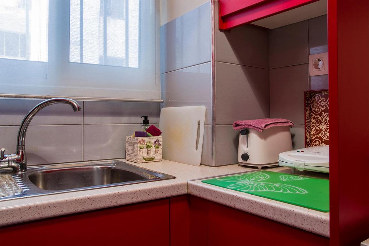 City Stay Close To The Metro A Charming Flat Атина Екстериор снимка